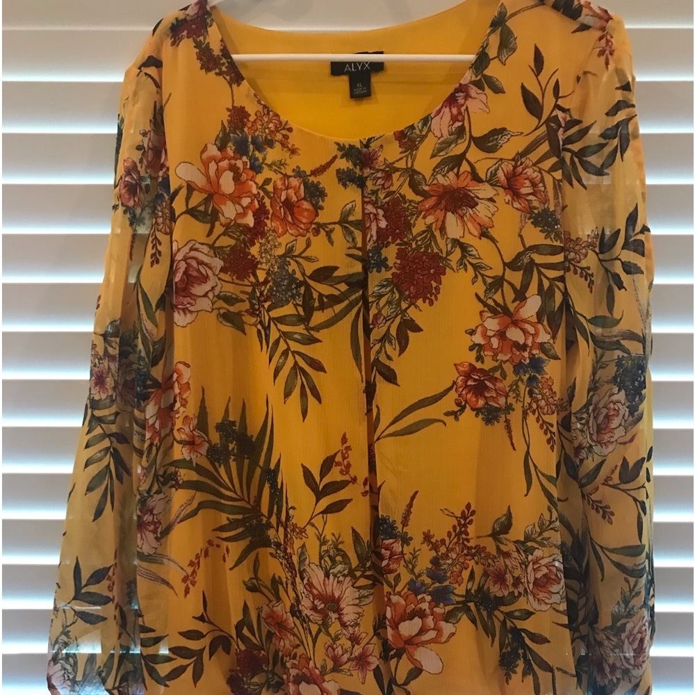 Alyx blouse NWOT
